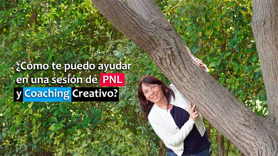 María José Llorach explicando cómo ayuda en una sesión de PNL y Coaching Creativo